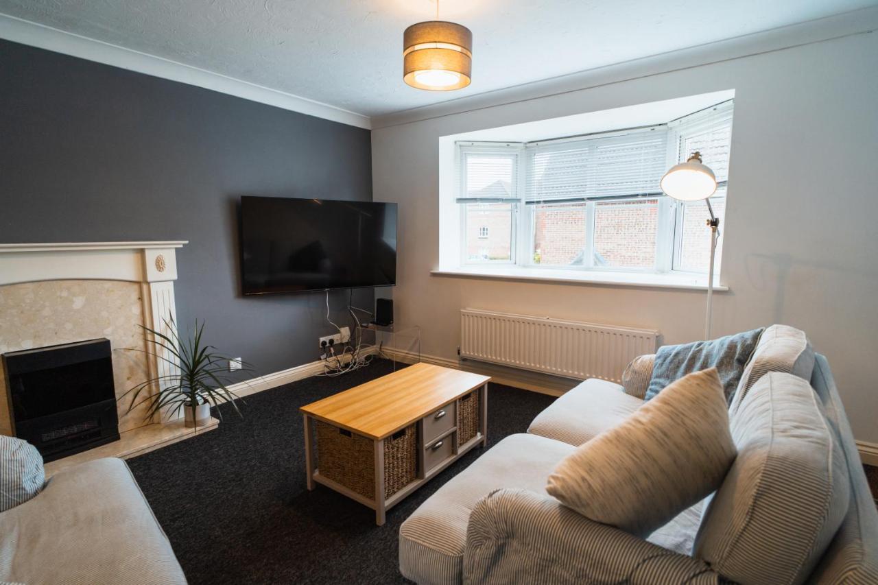 Villa Beautiful Town House With Private Garden And Patio Canford Magna Exterior foto