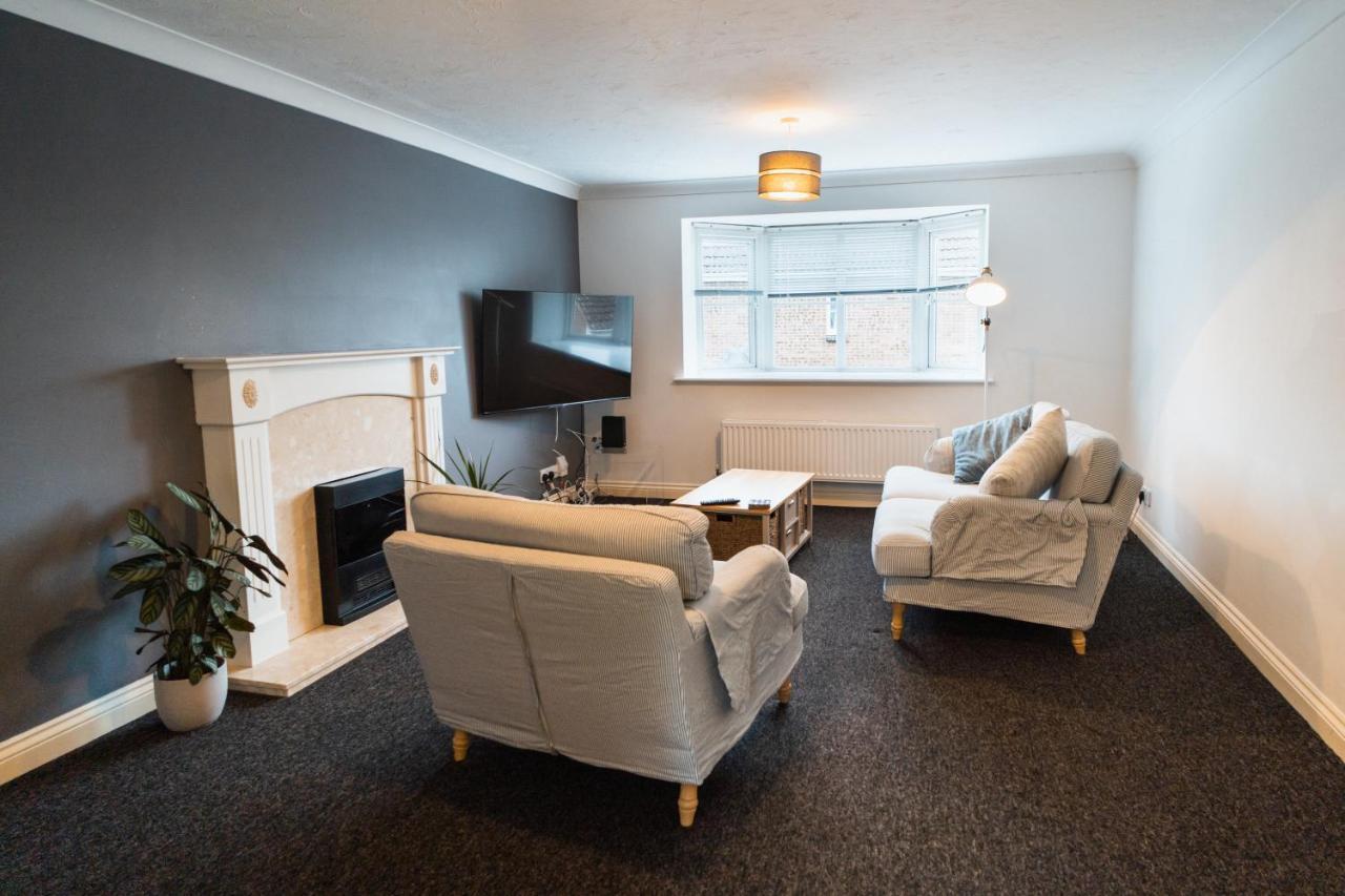Villa Beautiful Town House With Private Garden And Patio Canford Magna Exterior foto