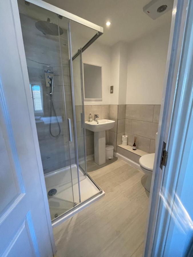 Villa Beautiful Town House With Private Garden And Patio Canford Magna Exterior foto